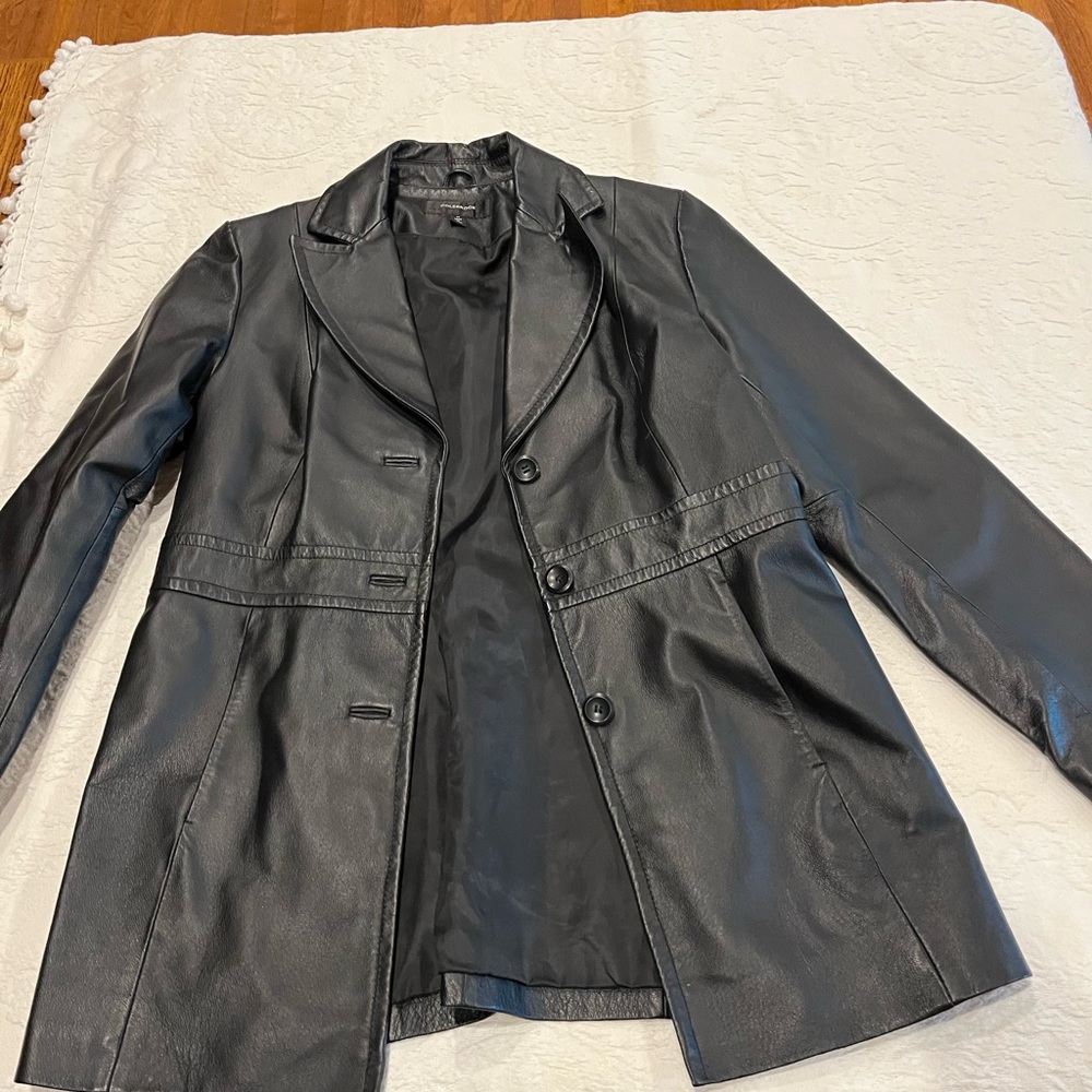 Classic Black Leather Jacket with Timeless Appeal